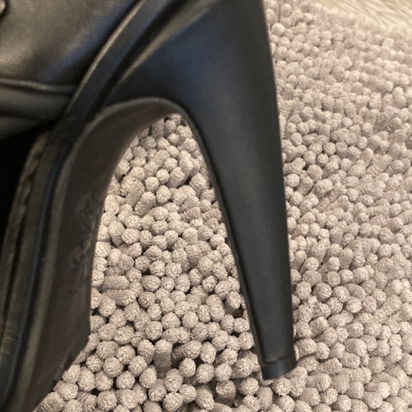 Amazing booties - Picture 10 of 11